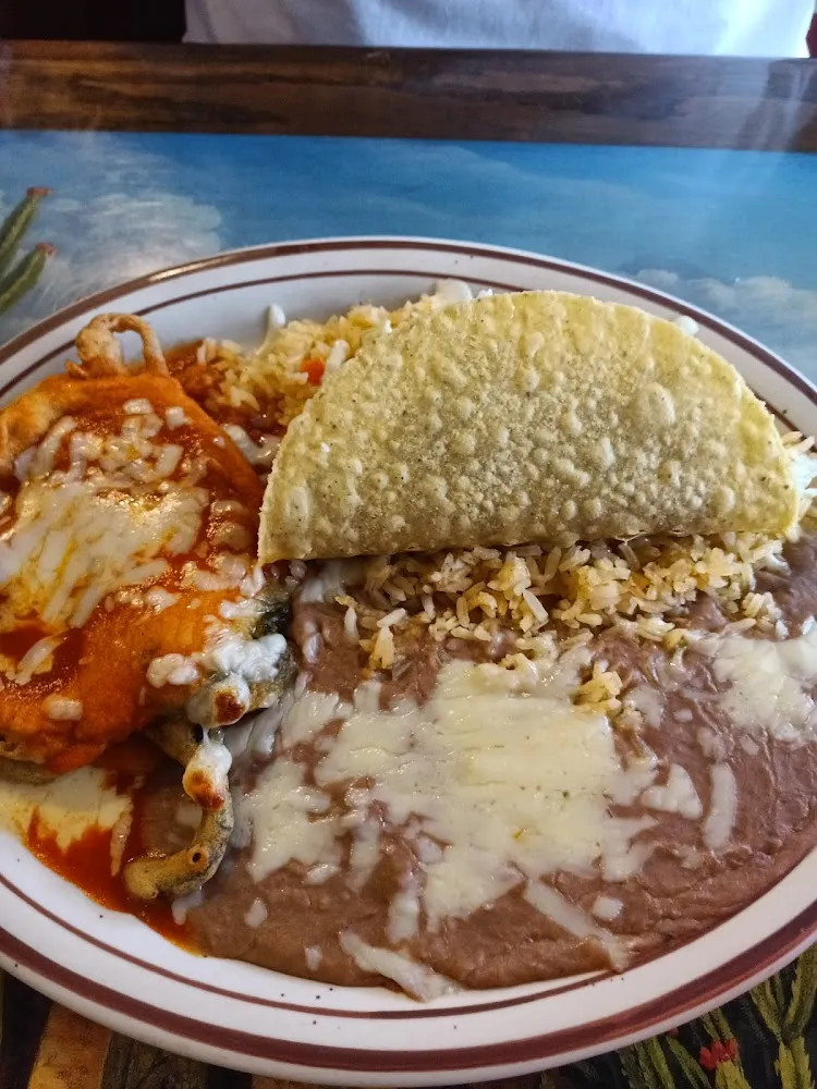 Lunch Special 8 Chile Relleno & Taco